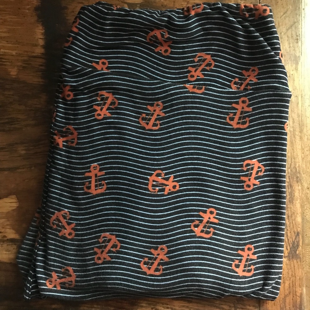 Lularoe TC(18-22) anchor leggings EUC
